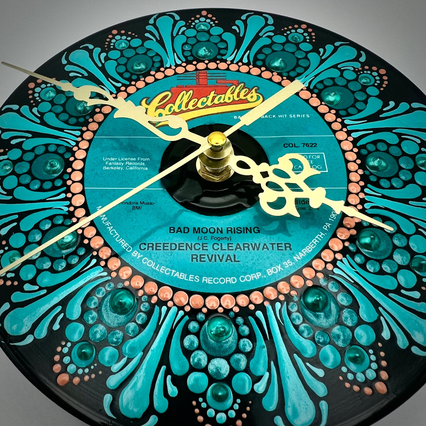 Creedence Clearwater Revival "Bad Moon Rising" Vintage 45 Record Clock