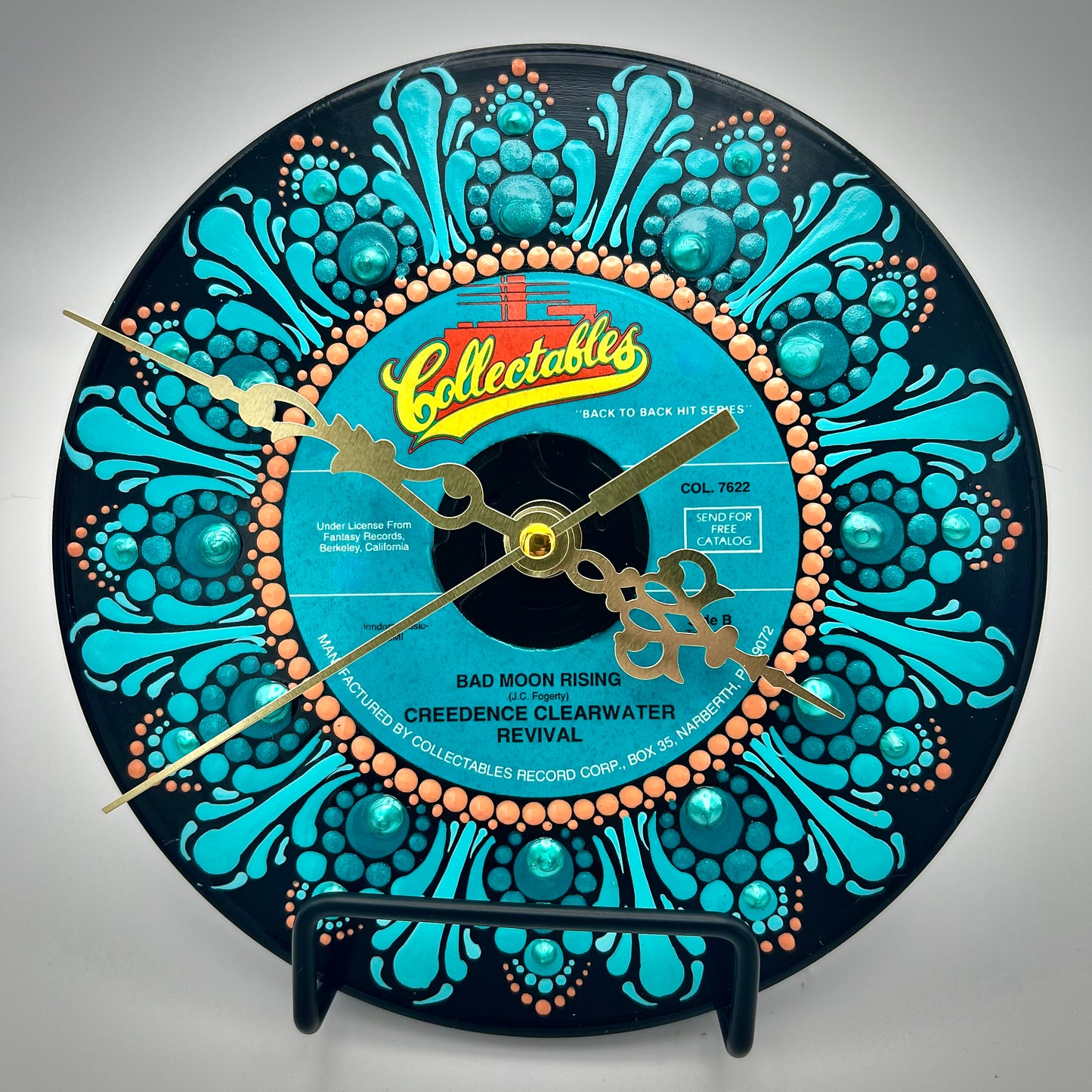 Creedence Clearwater Revival "Bad Moon Rising" Vintage 45 Record Clock