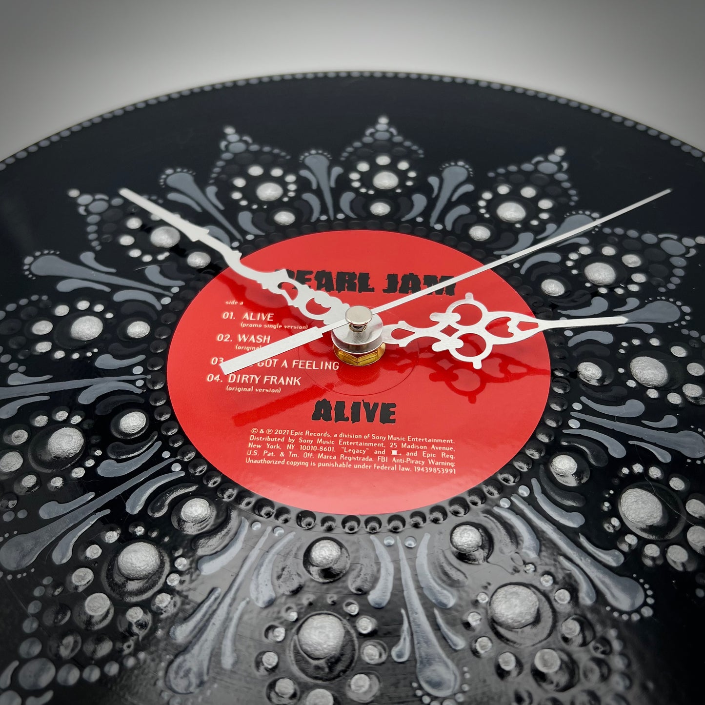 Pearl Jam "Alive" 12 inch Single Vinyl Mandala Clock