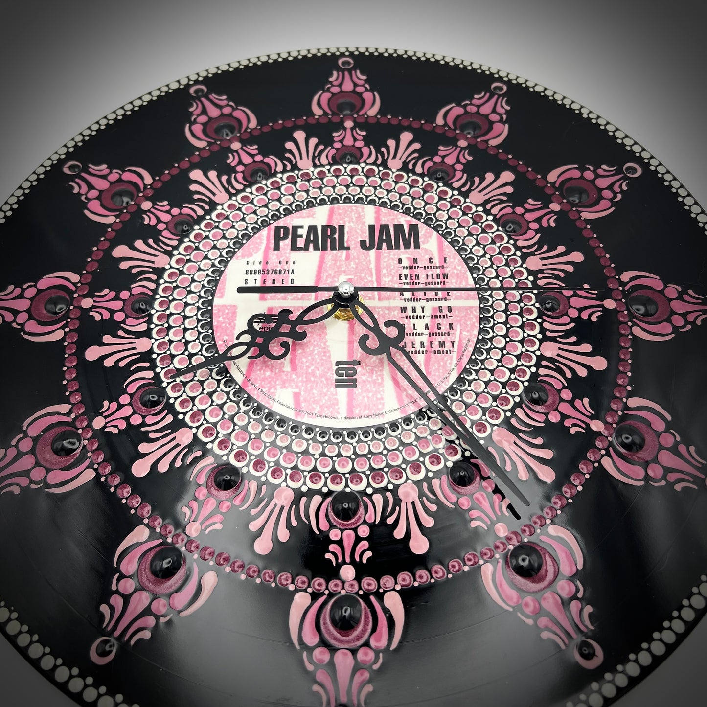 Pearl Jam "Ten" 12 inch Single Vinyl Mandala Clock, RE