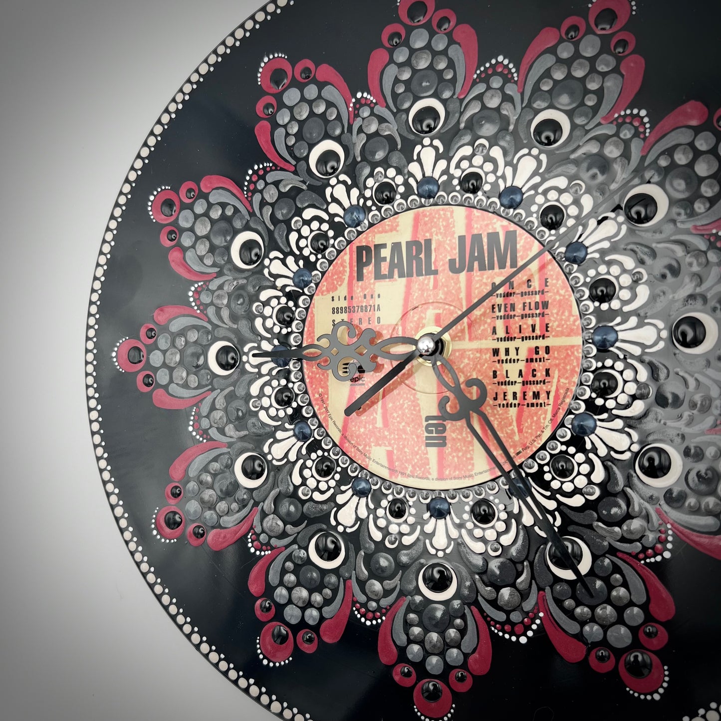 Pearl Jam "Ten" 12 inch Record Vinyl Mandala Clock, RE