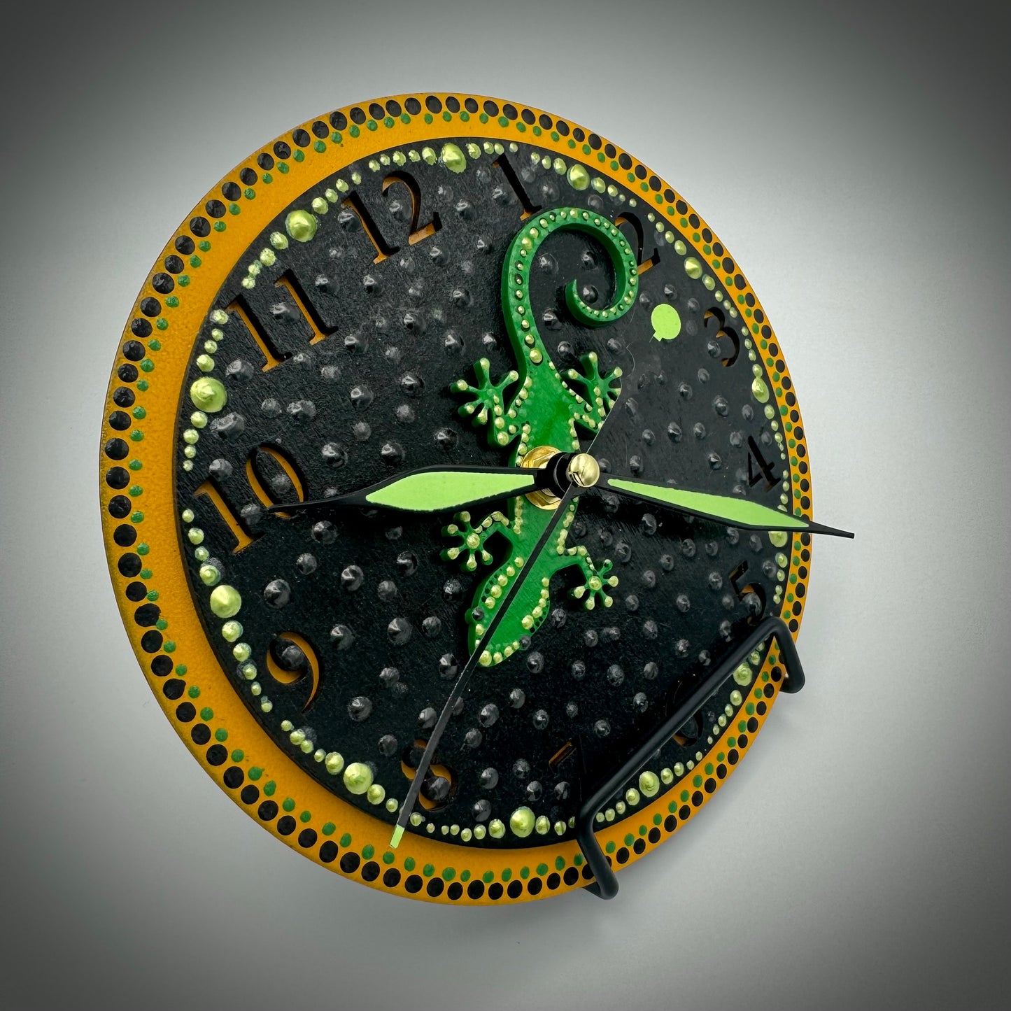 Art Clock on 45 Vinyl Record, Emerald Green with Raised Gecko & Wood Inlay