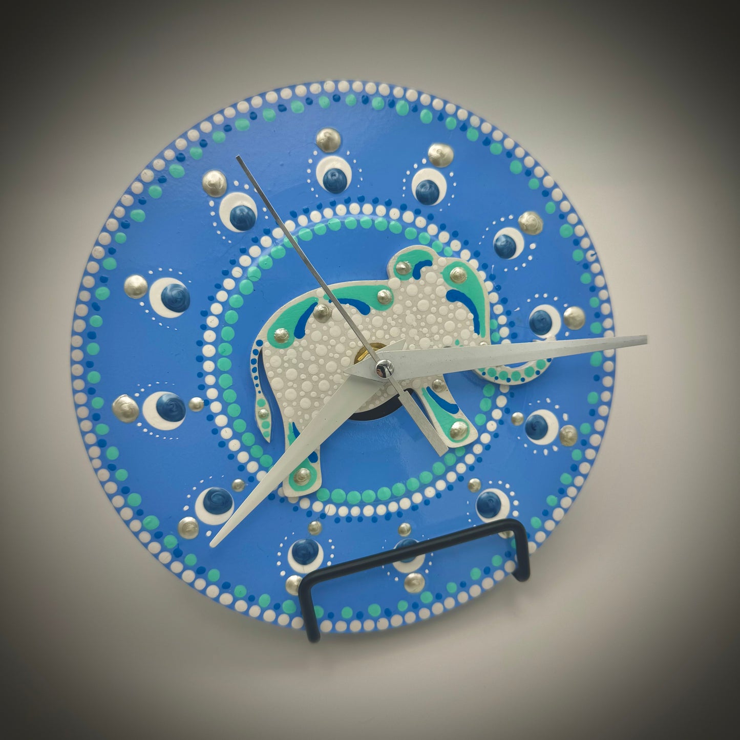 Art Clock on 45 Vinyl Record, Baby Blue Elephant Mandala, Wooden Inlay