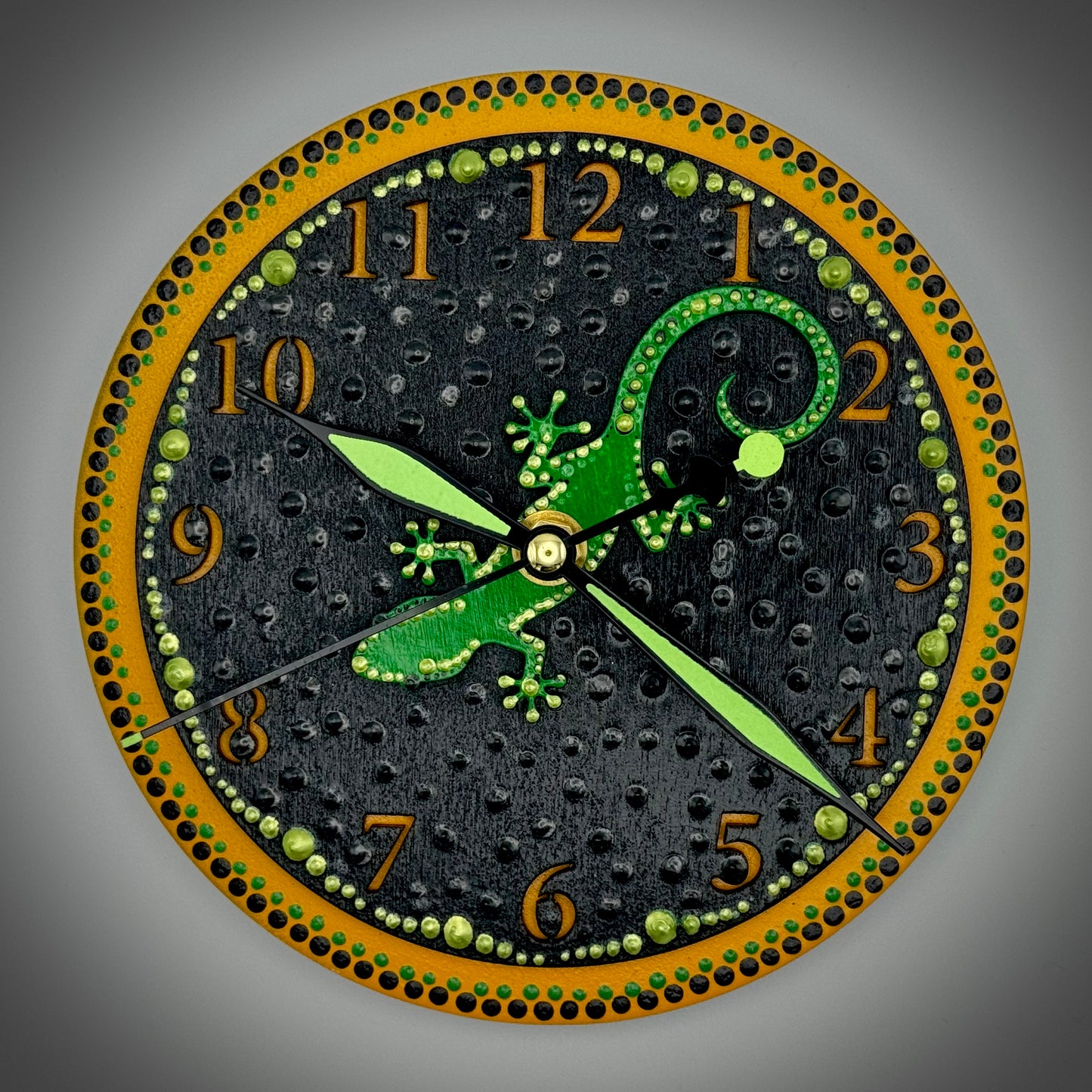 Art Clock on 45 Vinyl Record, Emerald Green with Raised Gecko & Wood Inlay